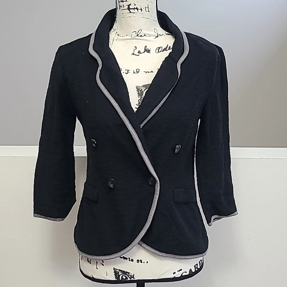 Banana Republic Jackets & Blazers - Banana Republic preppy contrast trim double breasted knit blazer